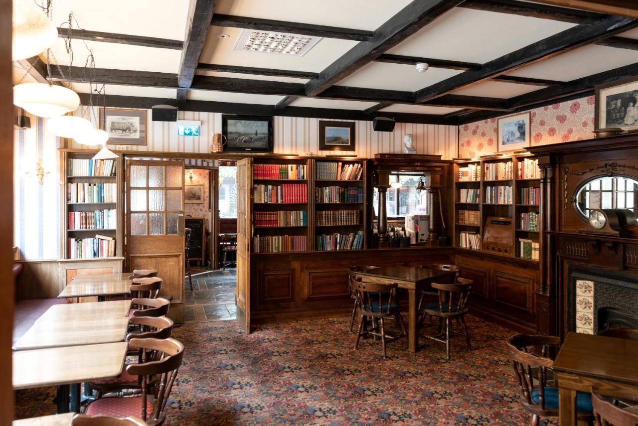 Hotel Bishops Arms Koeping Kültér fotó