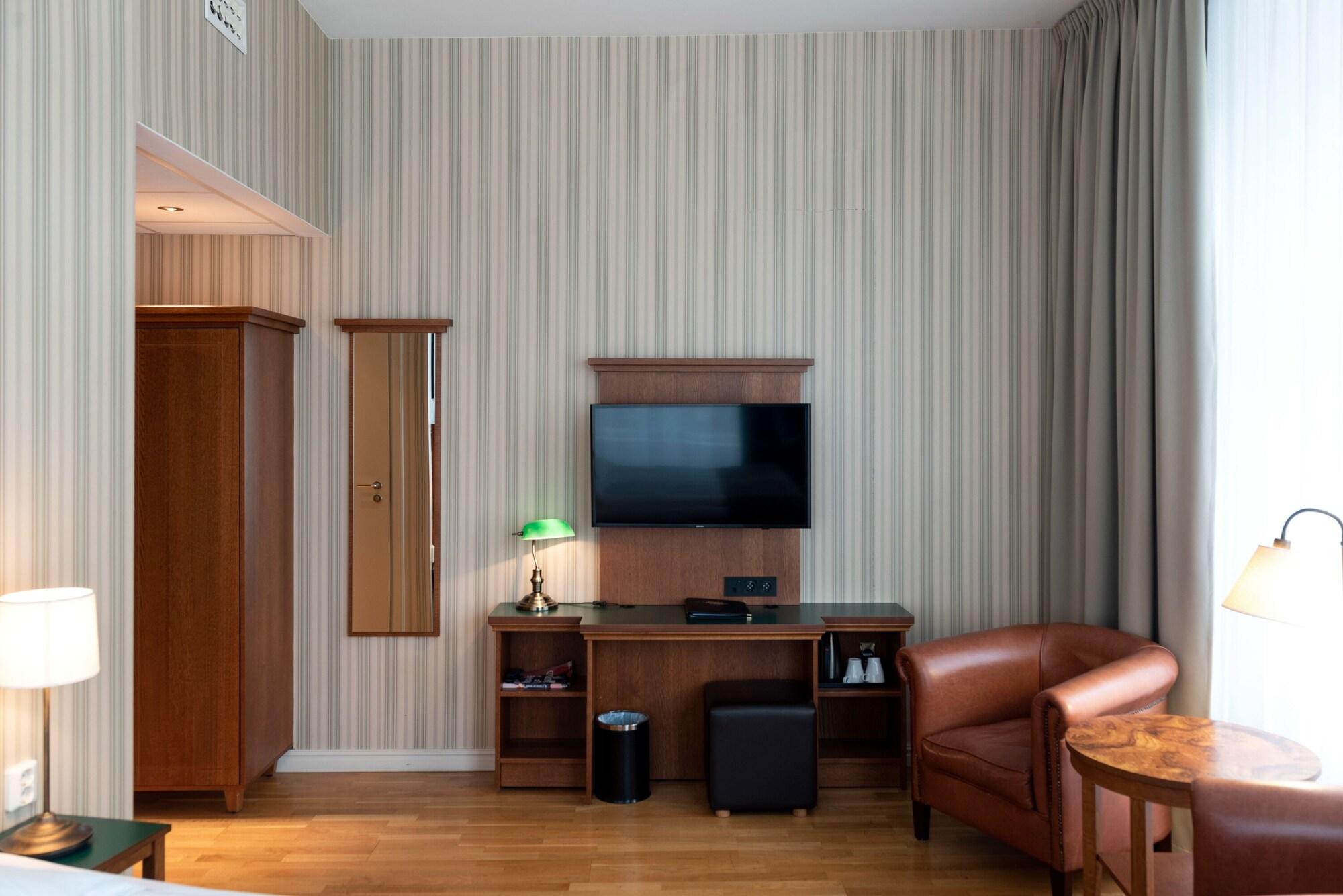 Hotel Bishops Arms Koeping Kültér fotó