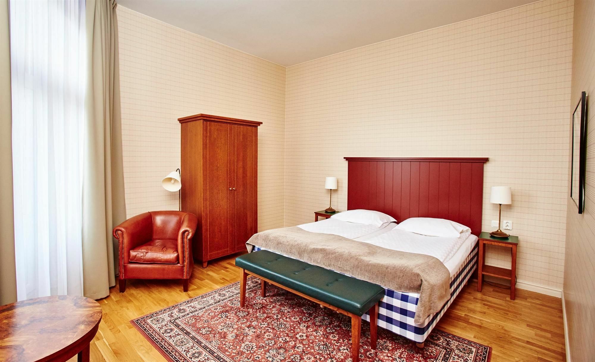 Hotel Bishops Arms Koeping Kültér fotó