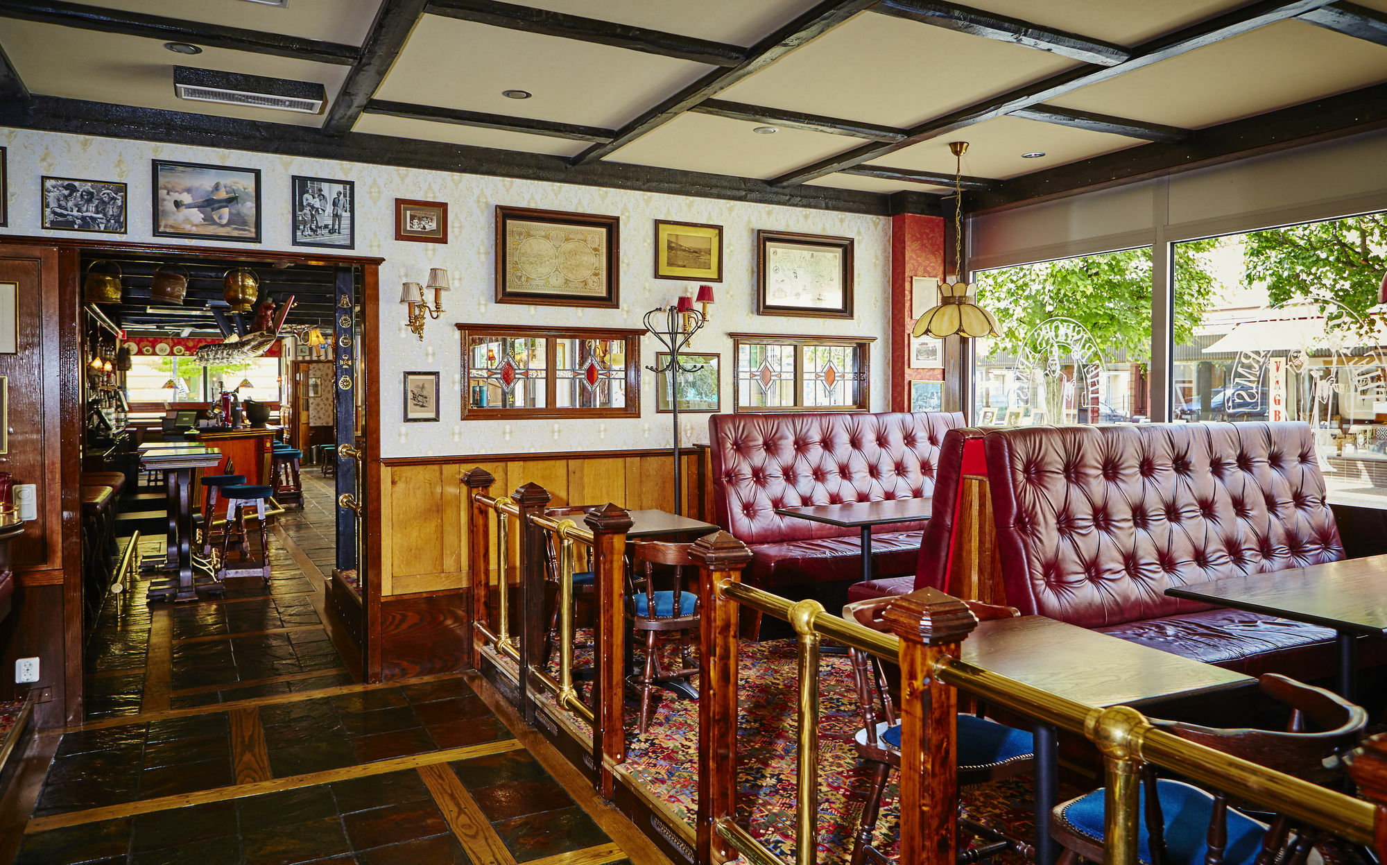 Hotel Bishops Arms Koeping Kültér fotó